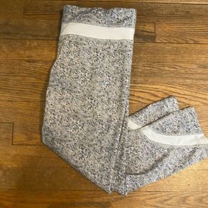 Lululemon Size 8 Crop Leggings